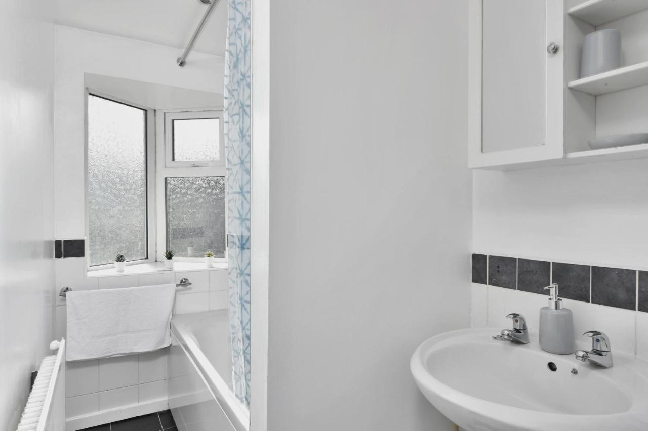 Xclusive Living Stay Near Airport & Nec, The Whitecroft Sheldon  Екстер'єр фото